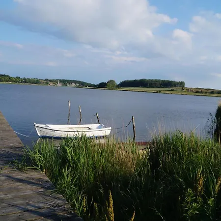 Apartament Reethaus Im Biosphaerenreservat Lancken-Granitz